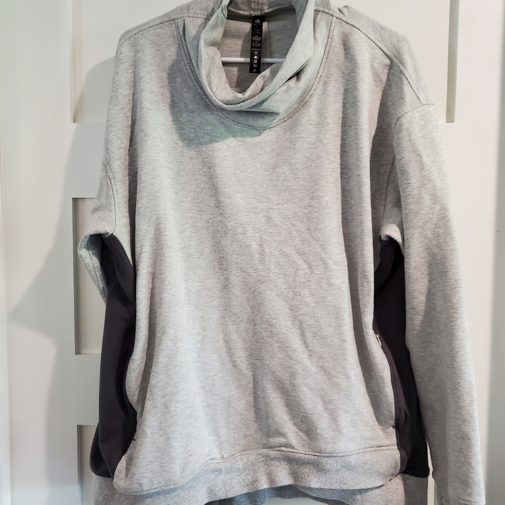 90 degree by reflex sweatshirt
